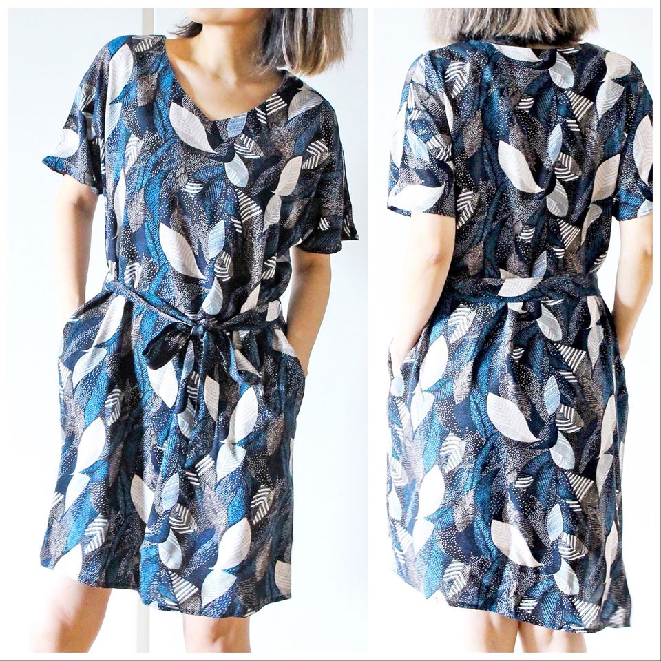 HMW105 深藍樹葉花紋連身裙