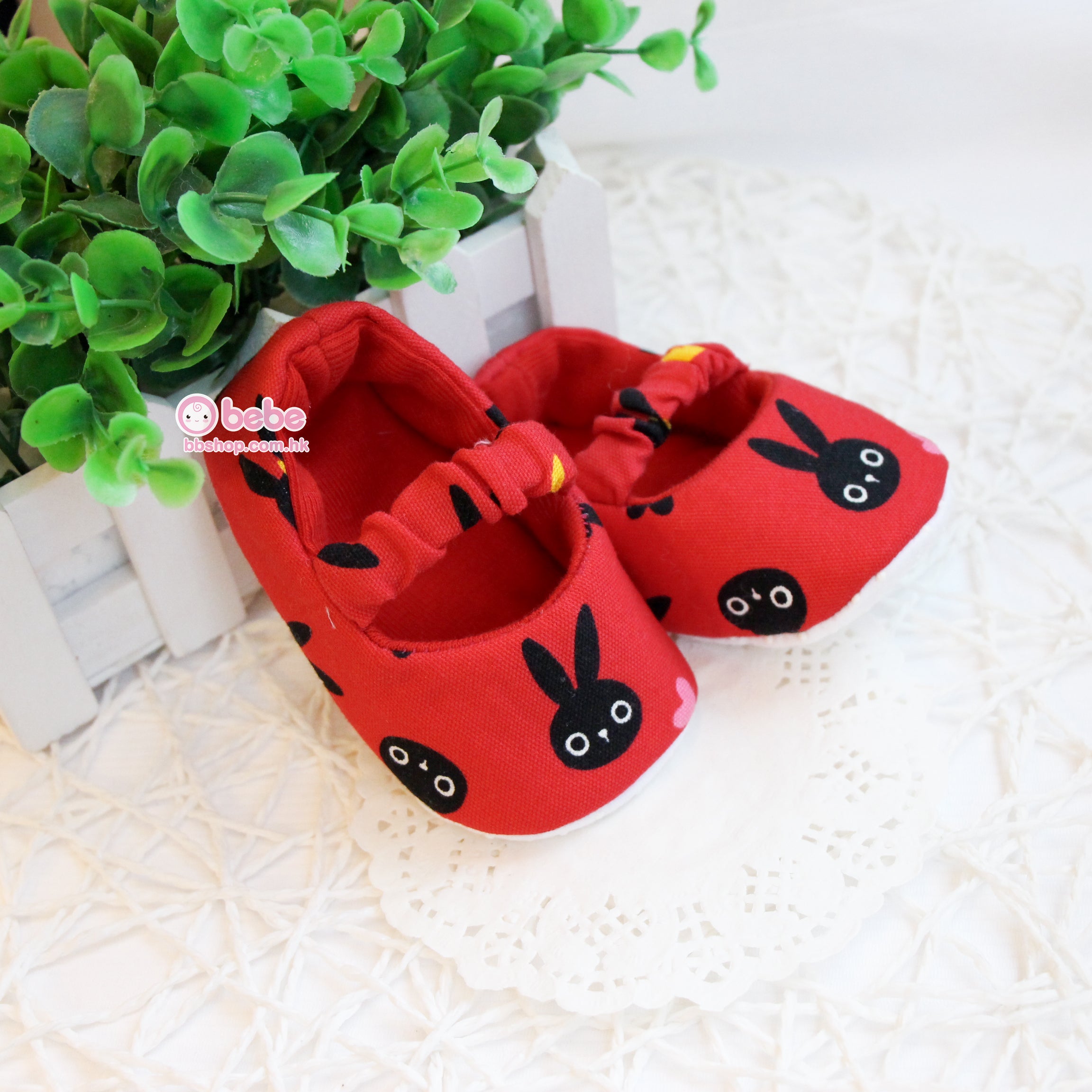 HMS190 Japan Red Rabbit Fabric Baby Shoes  (3-8 months)